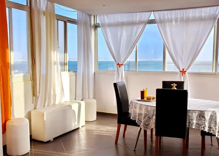 Apartamento Moderno Com Vista Para O Mar